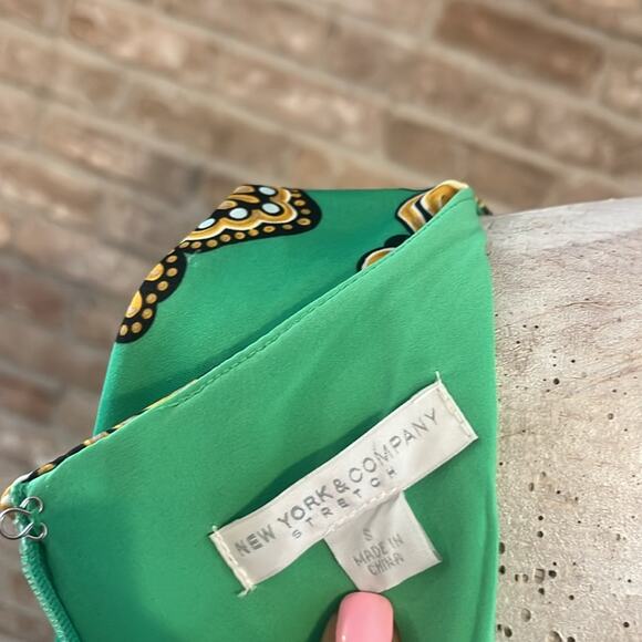NWT WOMEN NEW YORK & COMPANY GOLD & GREEN MULTI STRETCH SHEATH DRESS SIZE S🔥 - Picture 5 of 5